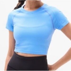 NWT Athleta Momentum Seamless 2.0 Crop Tee